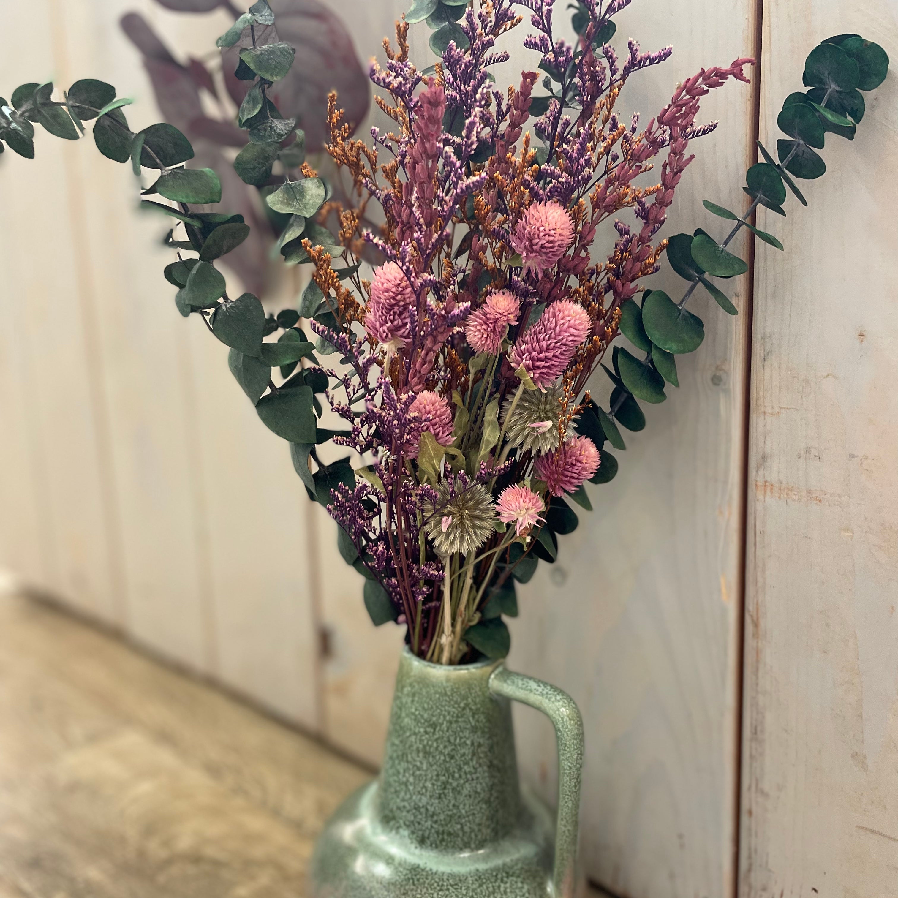 Eukalyptus Trockenblumenstrauß in Vase